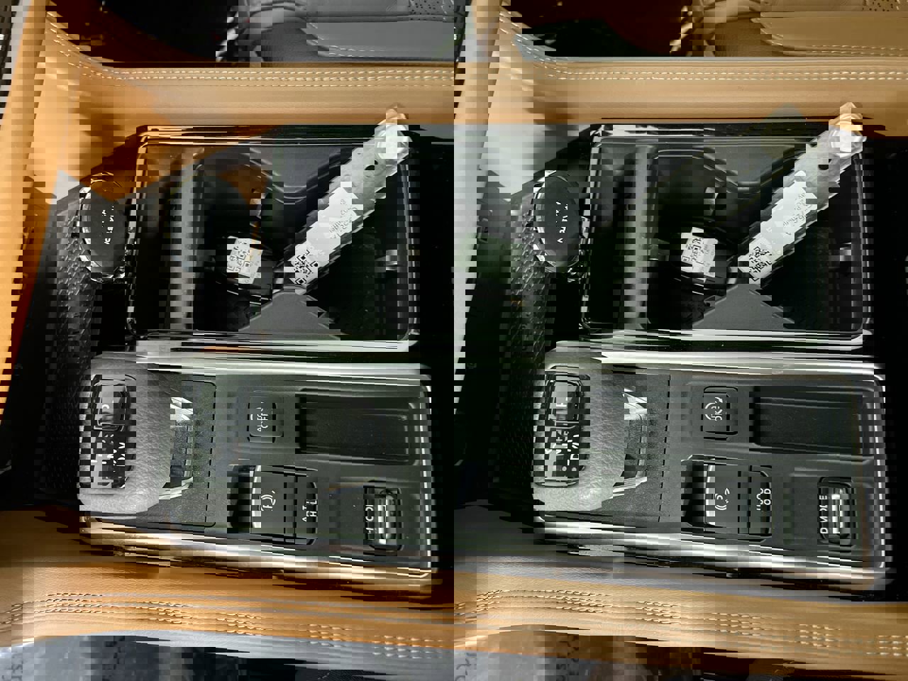 Used 2024 Nissan Pathfinder Platinum image 21