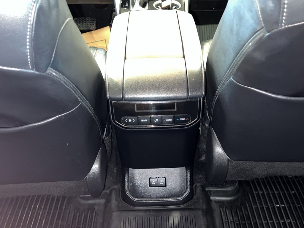 Used 2020 Toyota Highlander XLE image 37