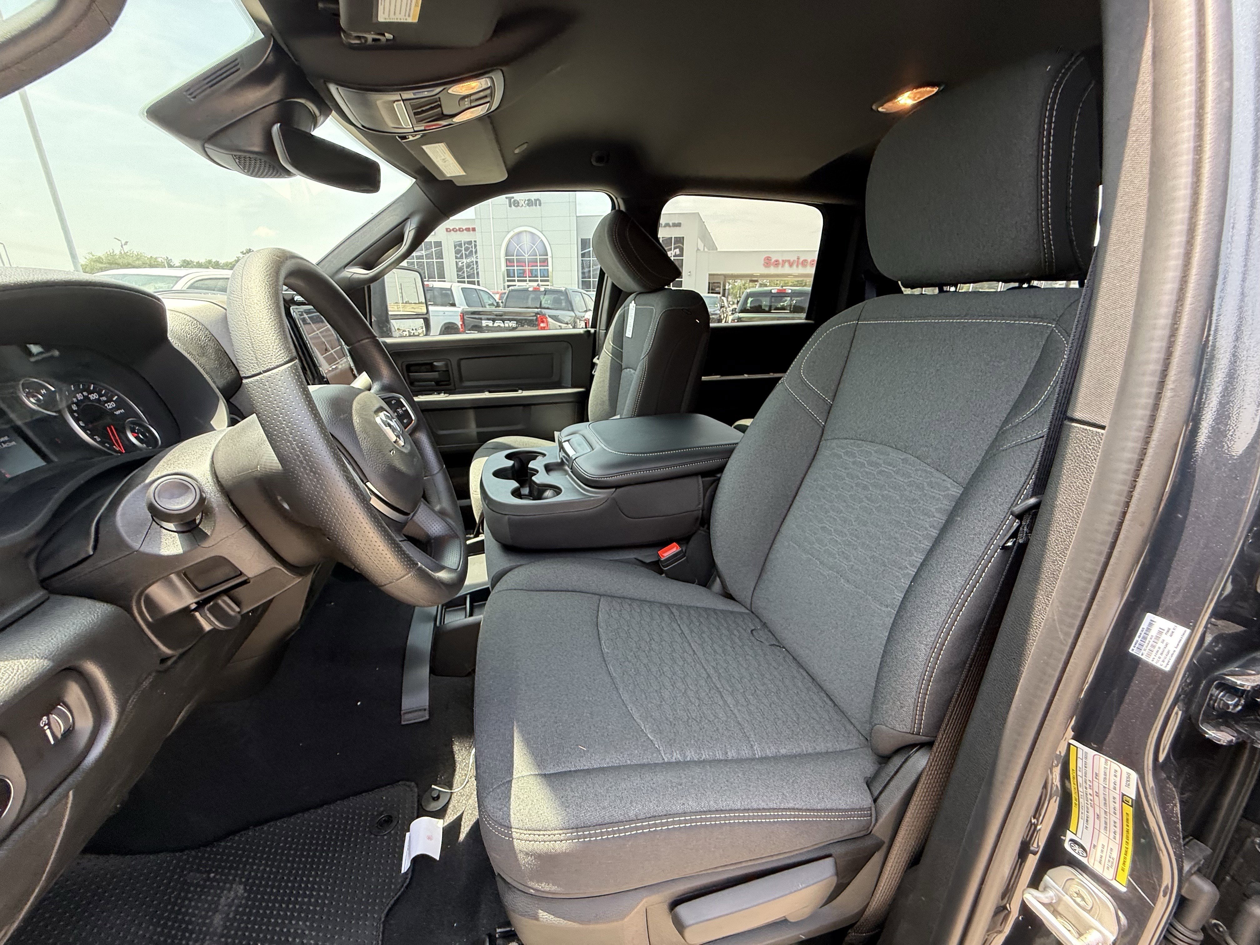 New 2026 RAM 3500 Tradesman AWD/4WD image 17