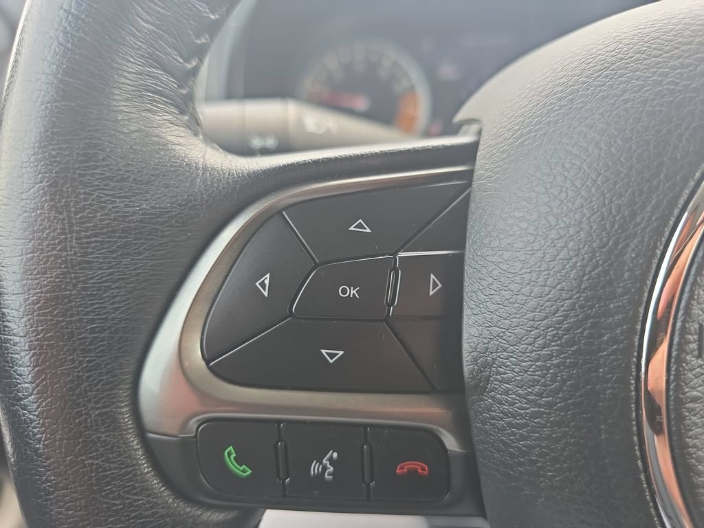 Used 2020 Jeep Renegade Limited w/ UConnect 8.4 Nav Group AWD/4WD image 28