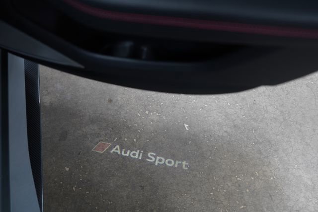 Used 2021 Audi RS 7 Sportback w/ Carbon Optic Package AWD/4WD image 23
