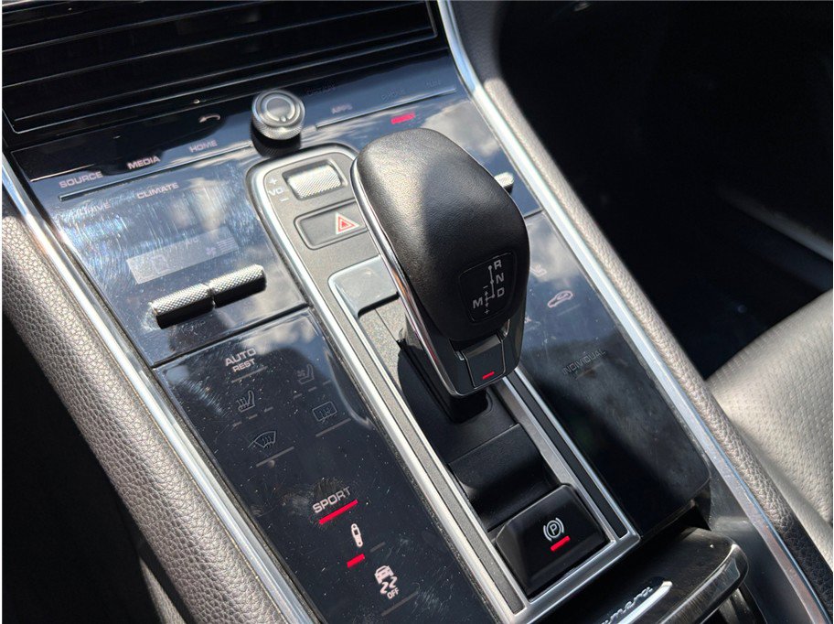 Used 2017 Porsche Panamera 4S image 38