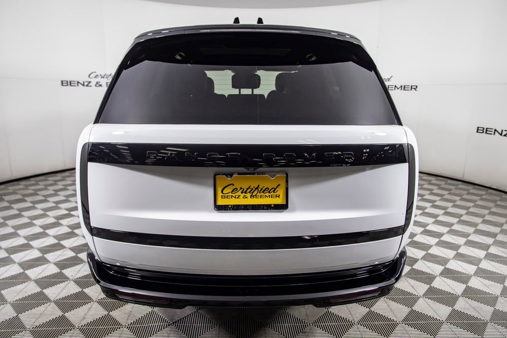 Used 2025 Land Rover Range Rover SE image 8