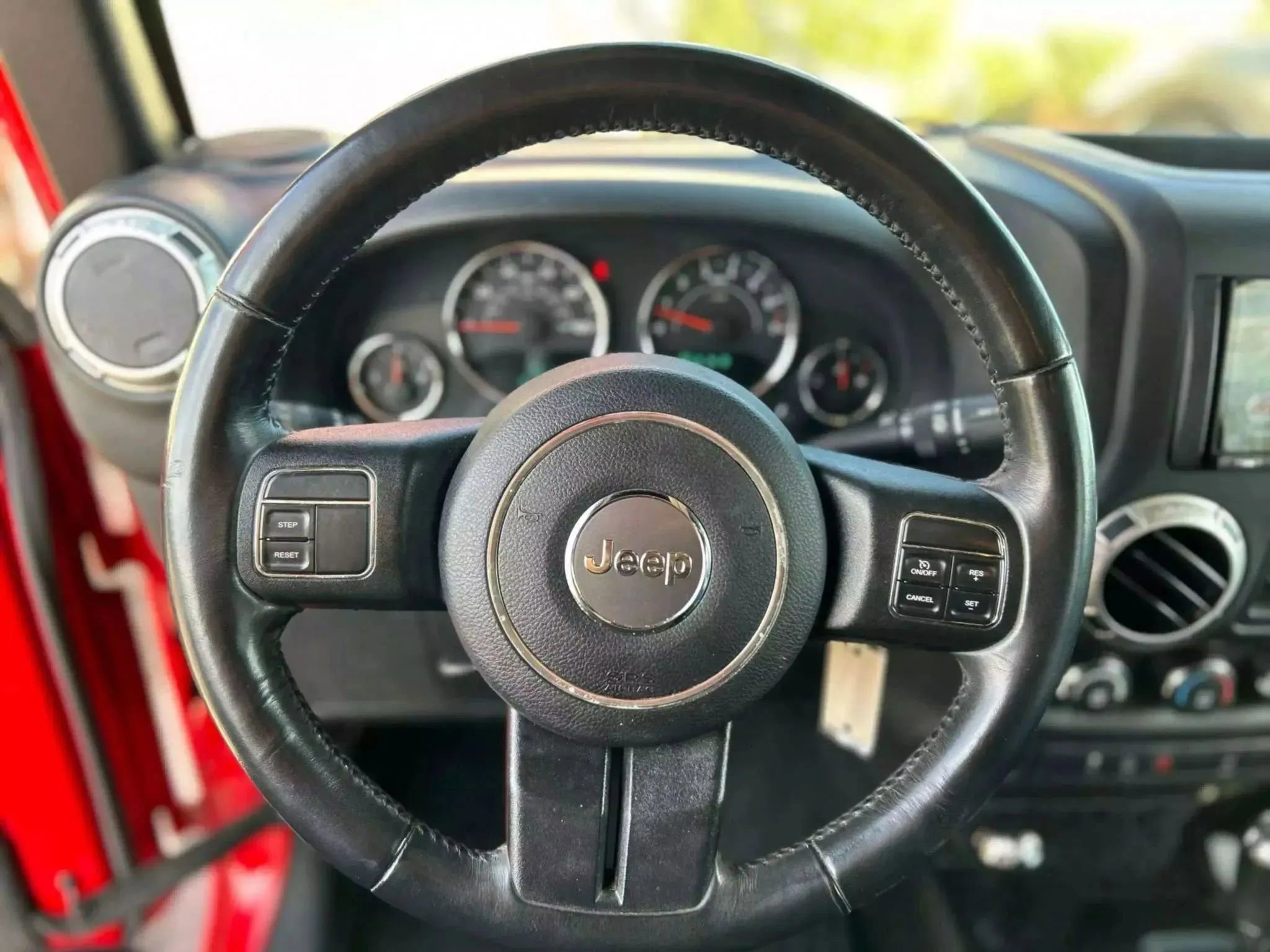 Used 2017 Jeep Wrangler Unlimited Sahara image 15