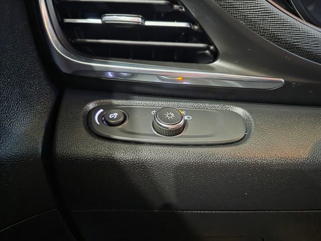 Used 2024 Buick Envista Preferred w/ Convenience I Package image 18