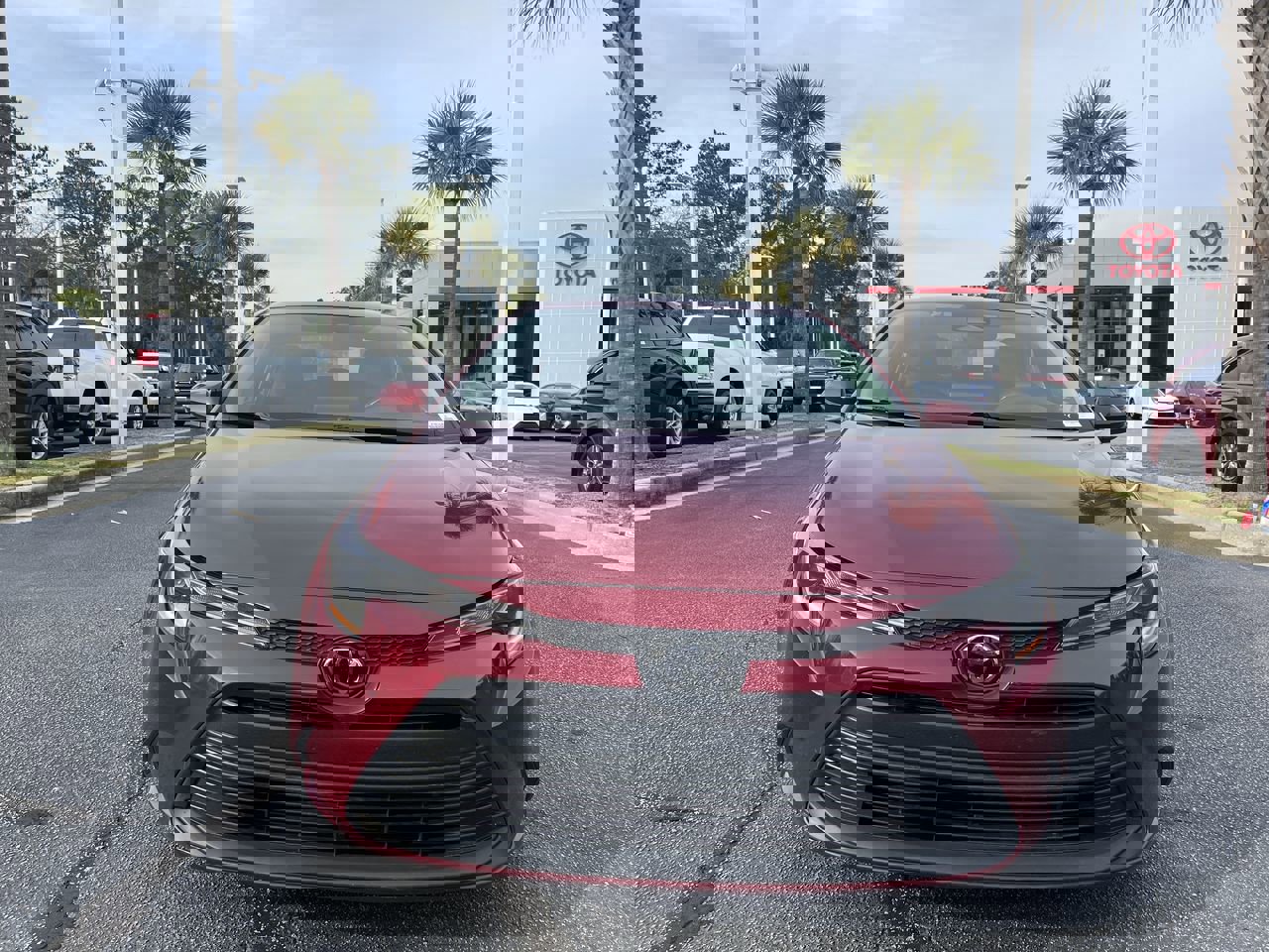 Used 2024 Toyota Corolla LE image 3