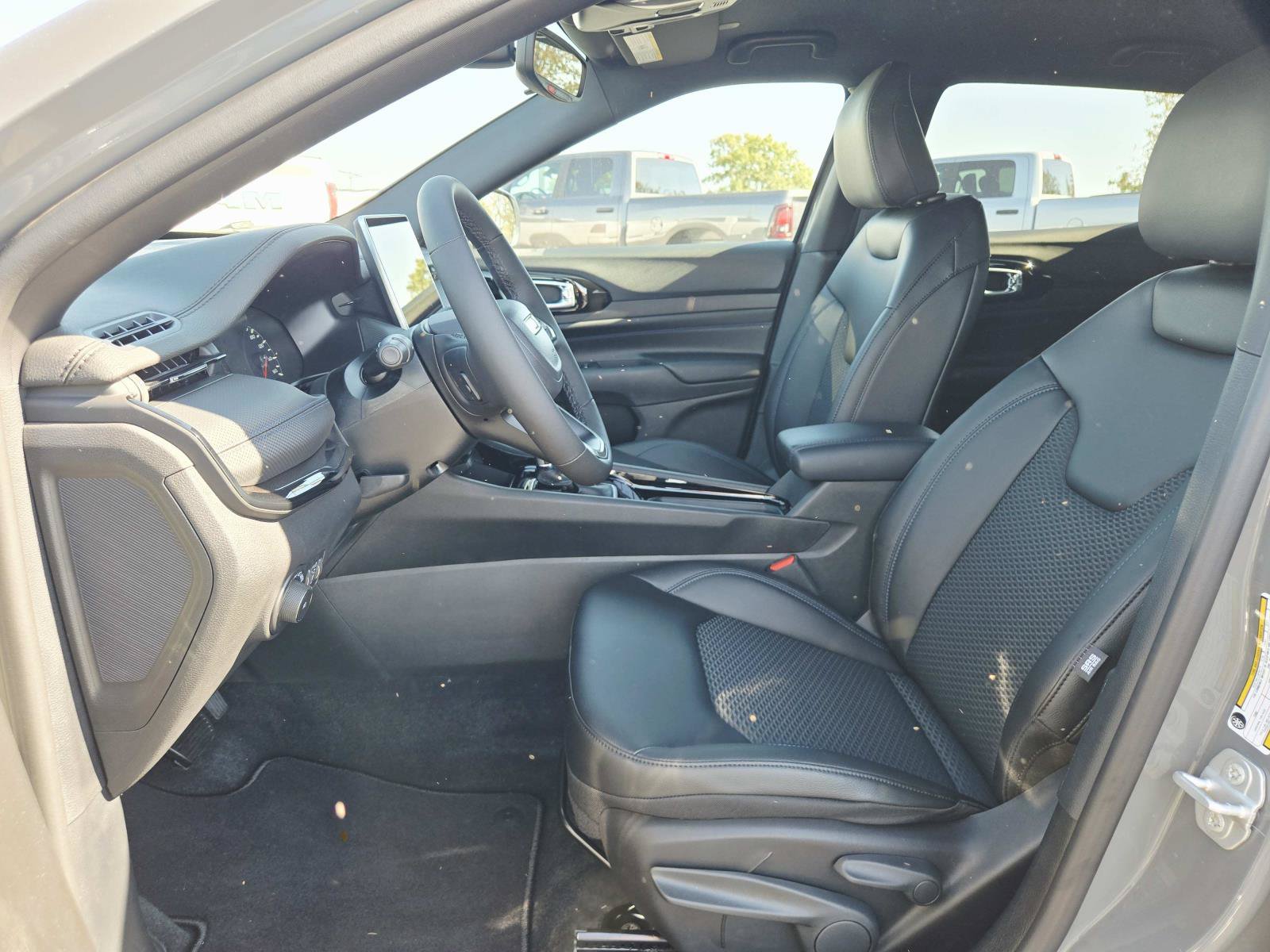 New 2027 Jeep Compass Latitude AWD/4WD image 12