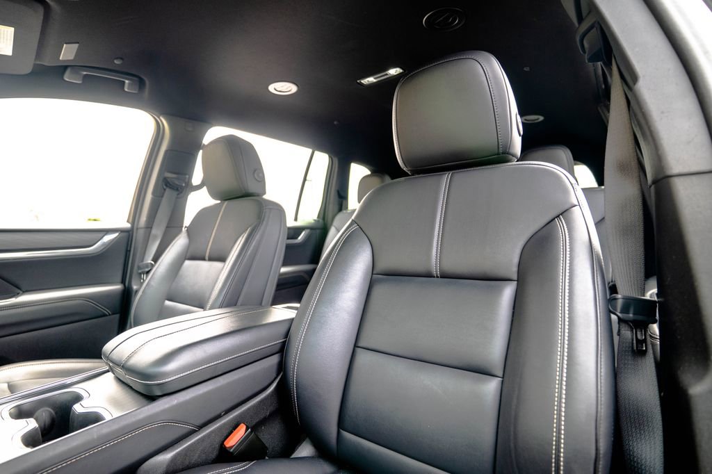 Certified 2024 GMC Acadia Elevation AWD/4WD image 6