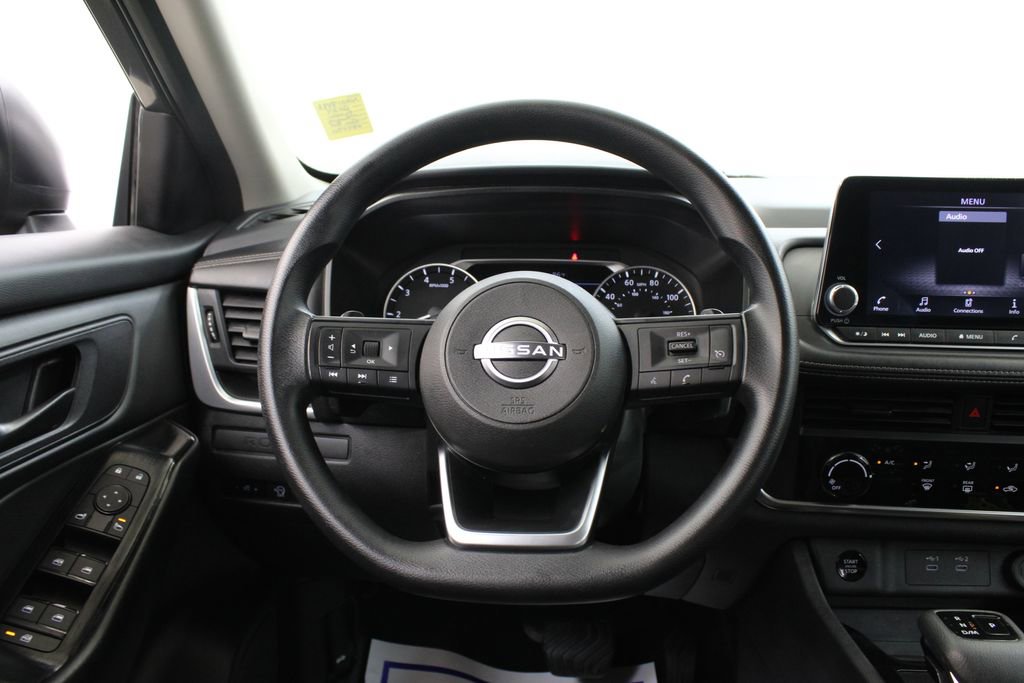 Used 2024 Nissan Rogue S image 21
