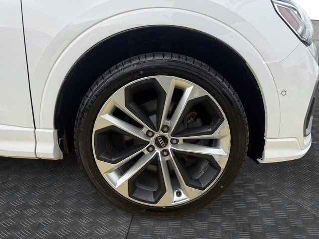Used 2020 Audi Q3 2.0T Prestige image 8