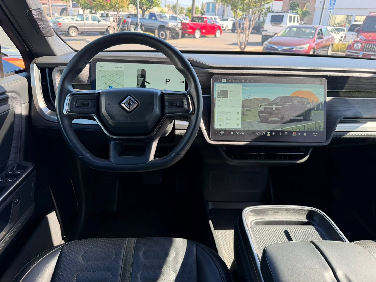 Used 2025 Rivian R1S Adventure Dual AWD/4WD image 25