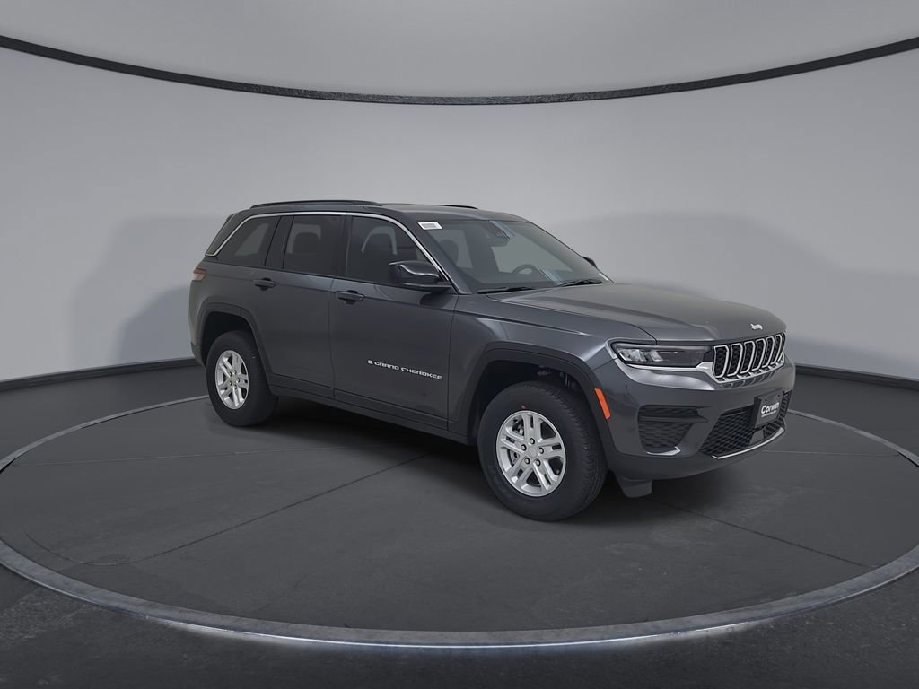 New 2025 Jeep Grand Cherokee Laredo image 3