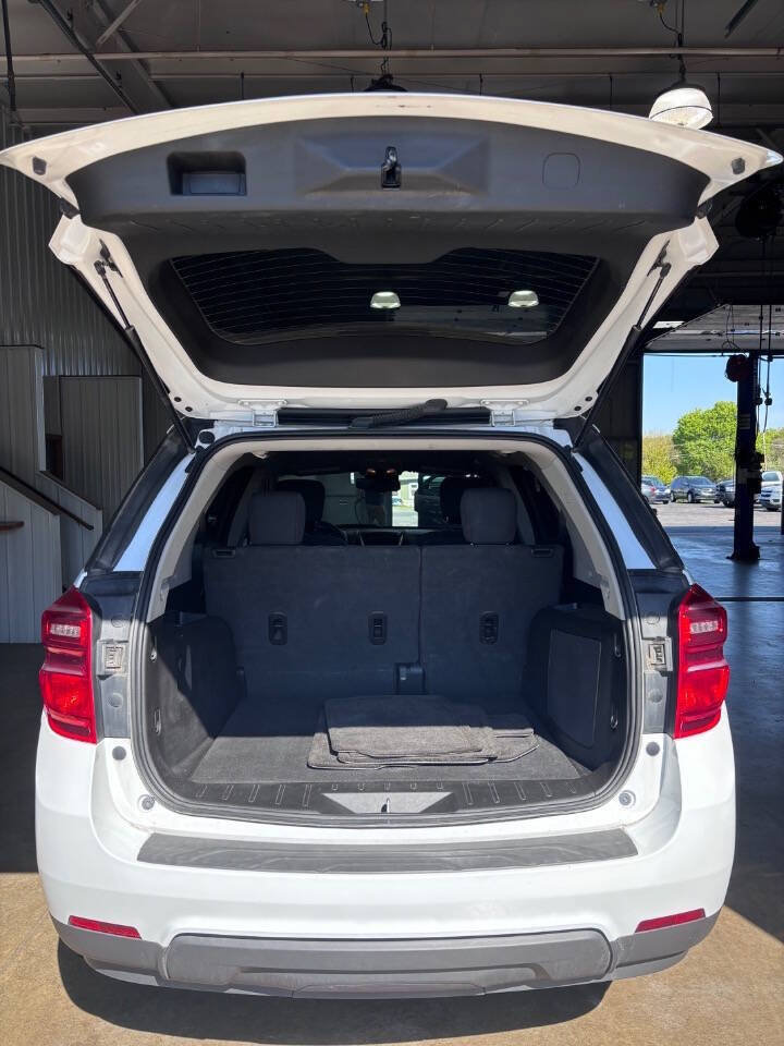 Used 2017 Chevrolet Equinox LS AWD/4WD image 4