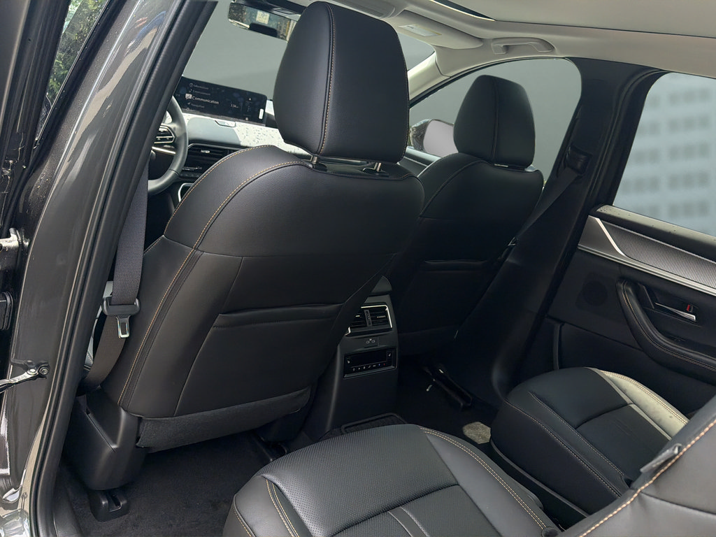 New 2026 MAZDA CX-90 Plug-In Hybrid w/Premium Sport AWD/4WD image 17