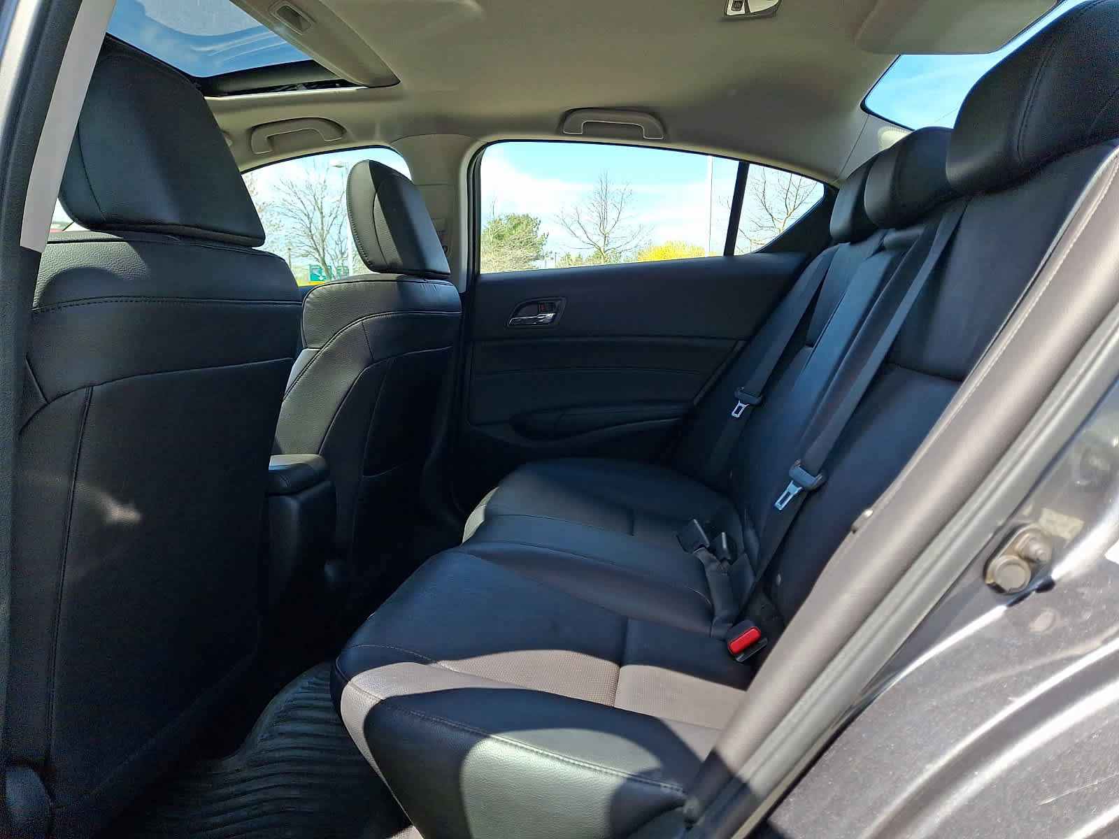 Used 2013 Acura ILX w/ Technology Package FWD image 12