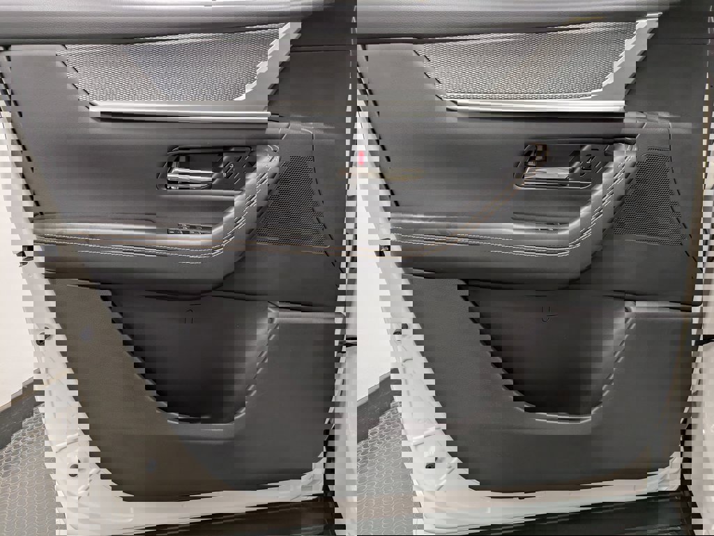 Certified 2024 MAZDA CX-90 Plug-In Hybrid w/ Premium Pkg image 8