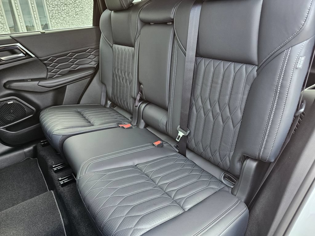 New 2026 Mitsubishi Outlander SEL AWD/4WD image 13