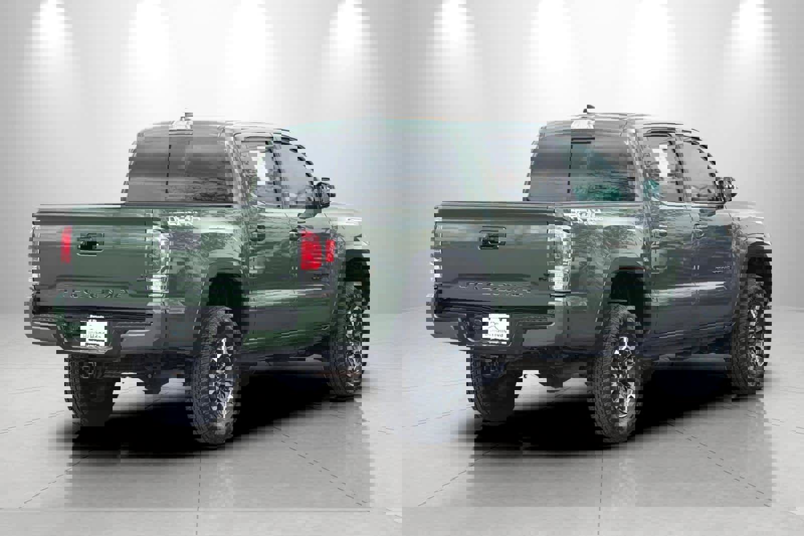 Used 2021 Toyota Tacoma TRD Off-Road w/ TRD Premium Off Road Package image 2