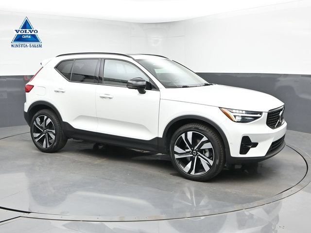 Used 2023 Volvo XC40 B5 Ultimate w/ Protection Package Premier