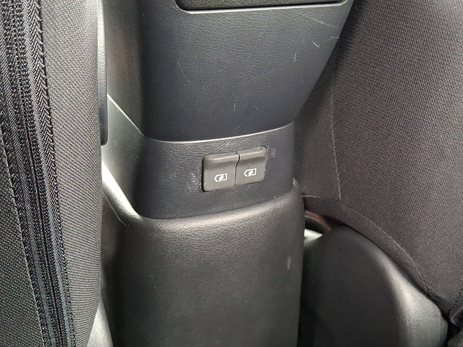 Used 2020 Nissan Versa SR w/ Convenience Package FWD image 12