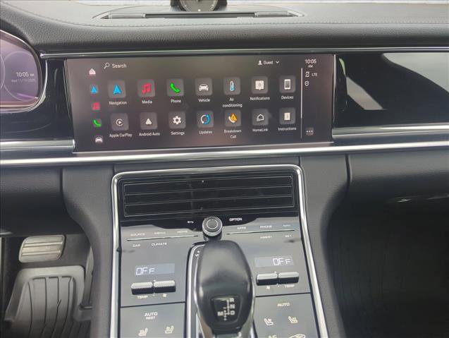 Used 2022 Porsche Panamera 4 w/ Premium Package image 16