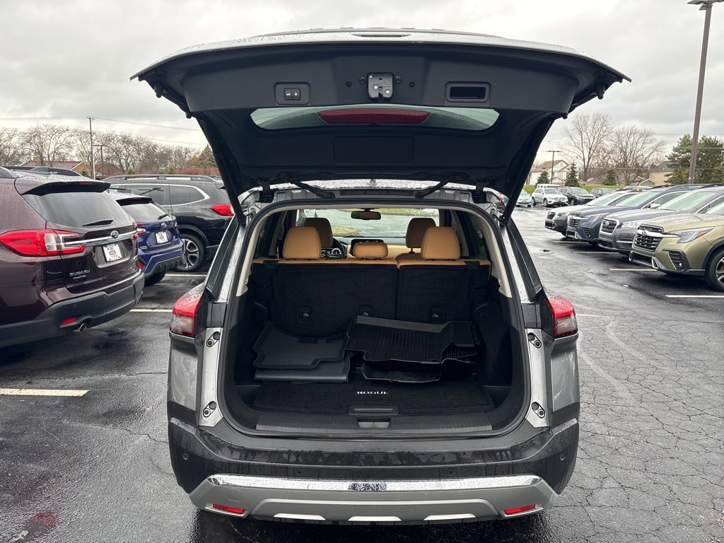 Used 2023 Nissan Rogue Platinum w/ Platinum Premium Package image 7