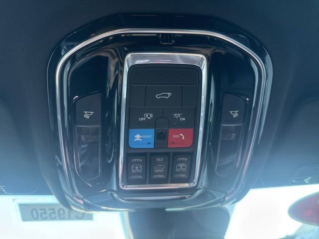 Certified 2022 Jeep Grand Cherokee L Overland image 26