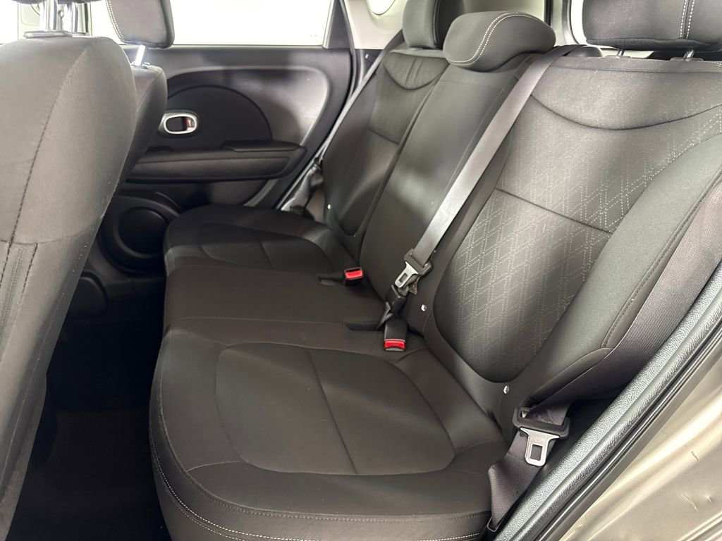 Used 2015 Kia Soul image 12
