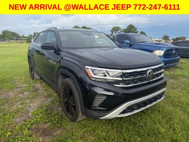 Used 2020 Volkswagen Atlas Cross Sport SE w/ Panoramic Sunroof Package FWD image 1