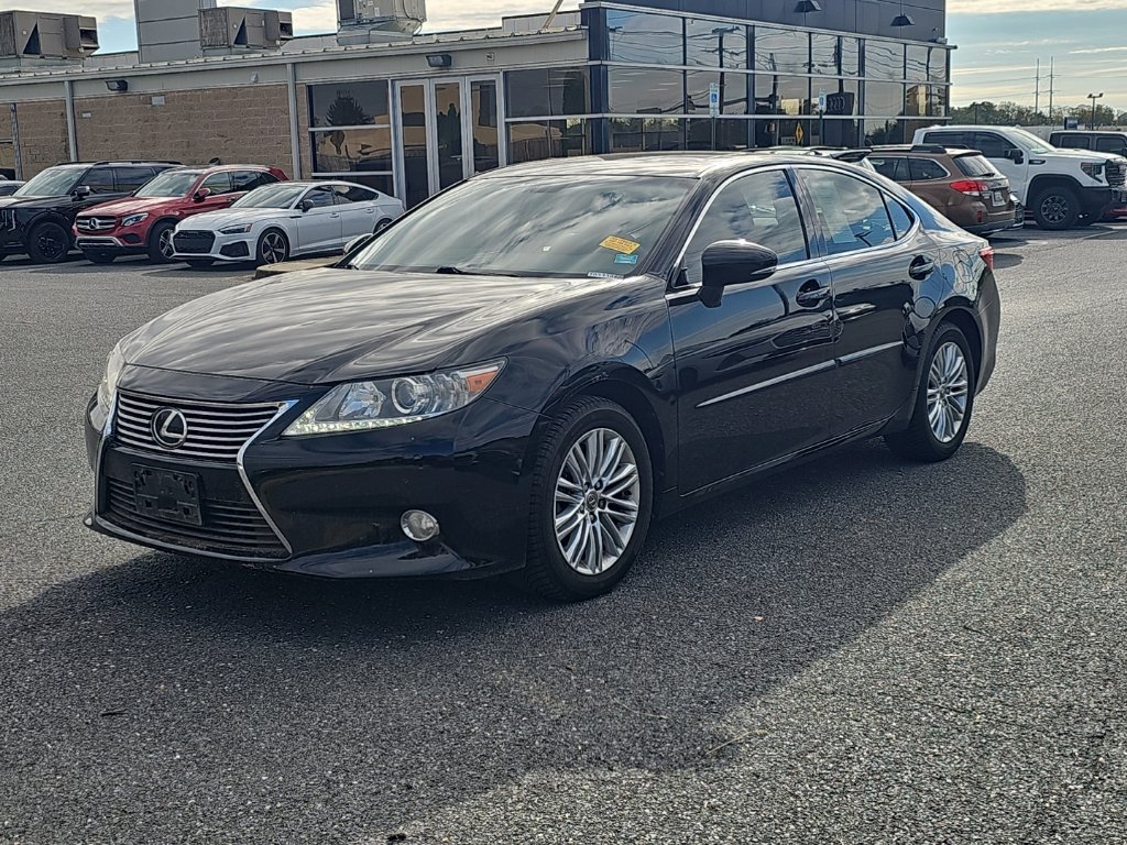 Used 2013 Lexus ES 350 w/ Luxury Pkg FWD image 16