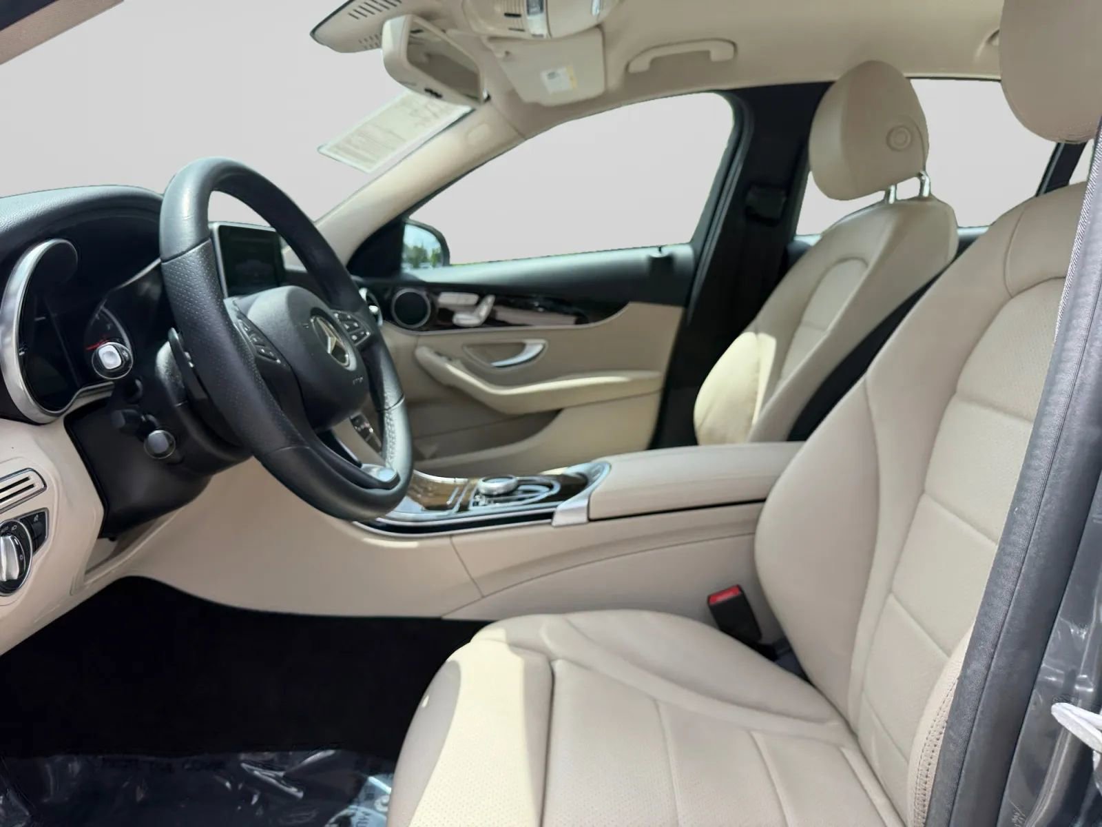 Used 2017 Mercedes-Benz C 300 Sedan image 17