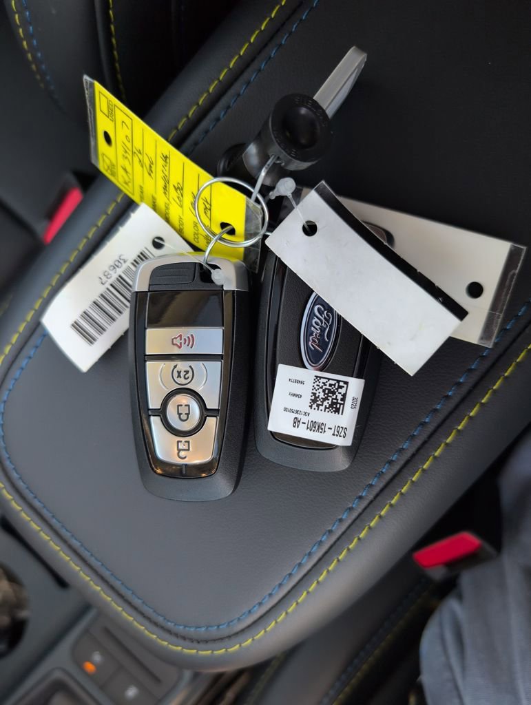 New 2026 Ford Maverick Lobo image 36