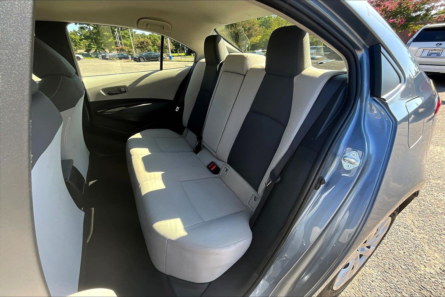 Used 2022 Toyota Corolla LE FWD image 26