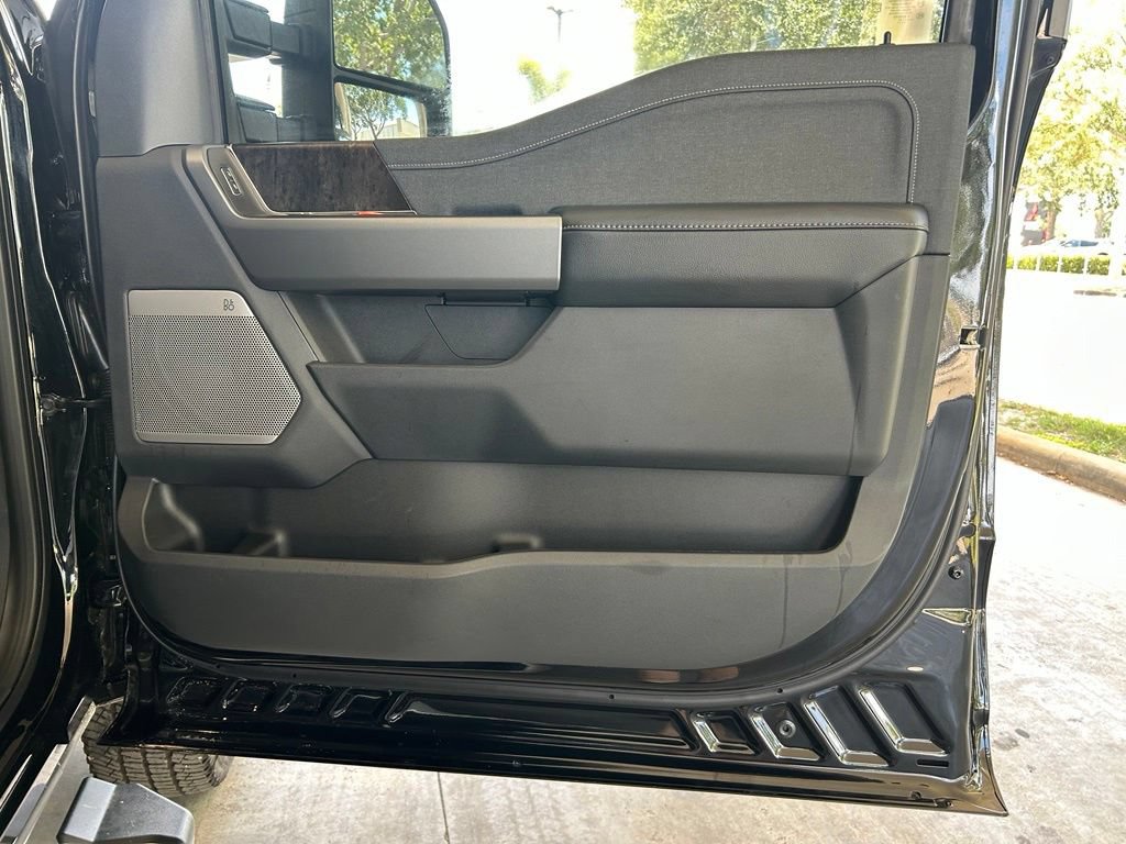 Used 2026 Ford F350 Lariat AWD/4WD image 31