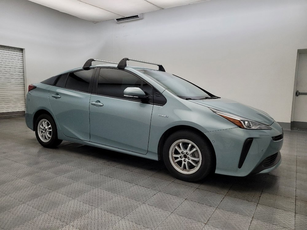 Used 2020 Toyota Prius LE image 11