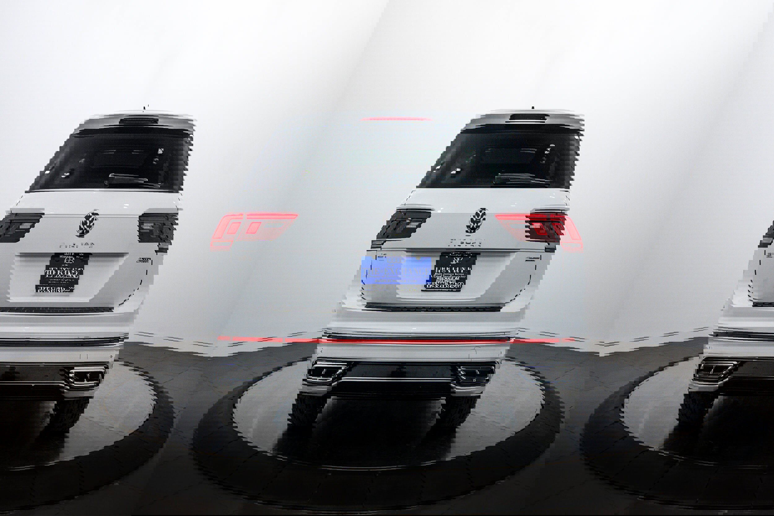 Used 2024 Volkswagen Tiguan SEL R-Line image 26