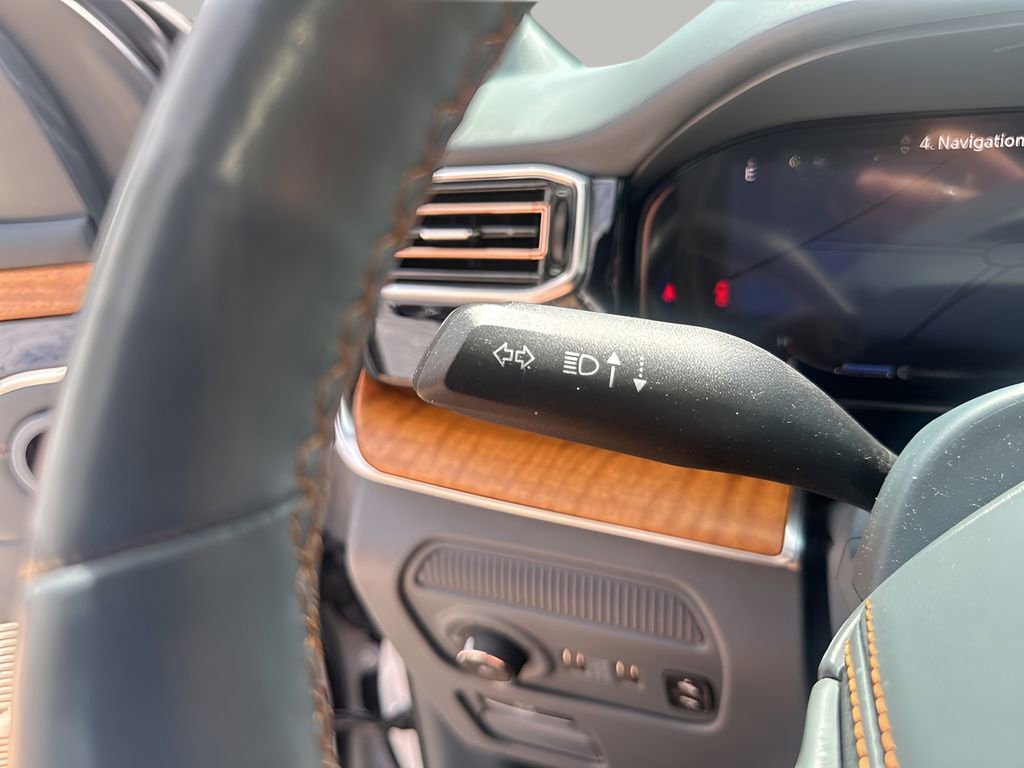 Used 2022 Jeep Grand Wagoneer Series III w/ Rear Seat Video Group 1 image 30