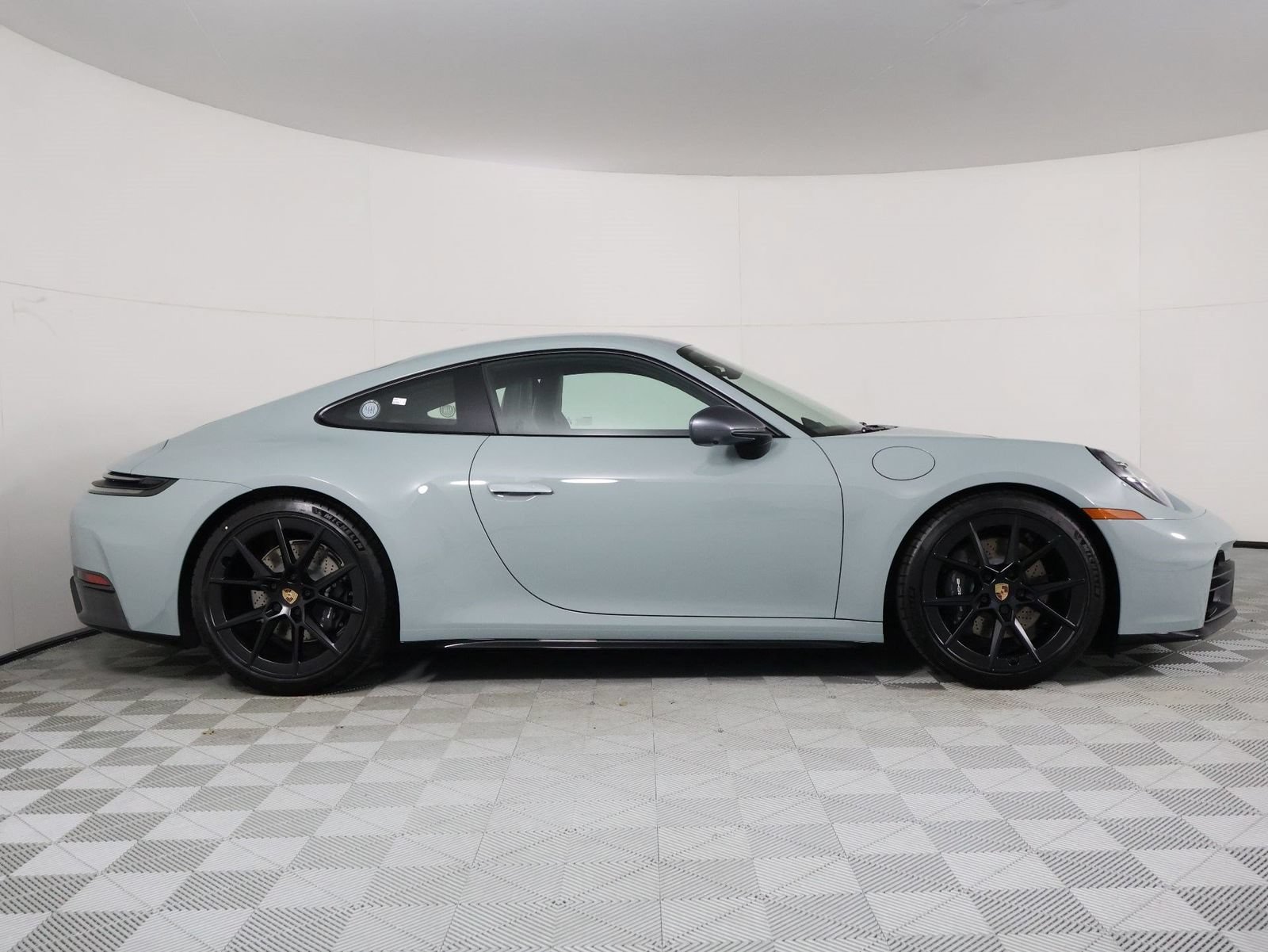 New 2026 Porsche 911 Carrera T RWD image 8