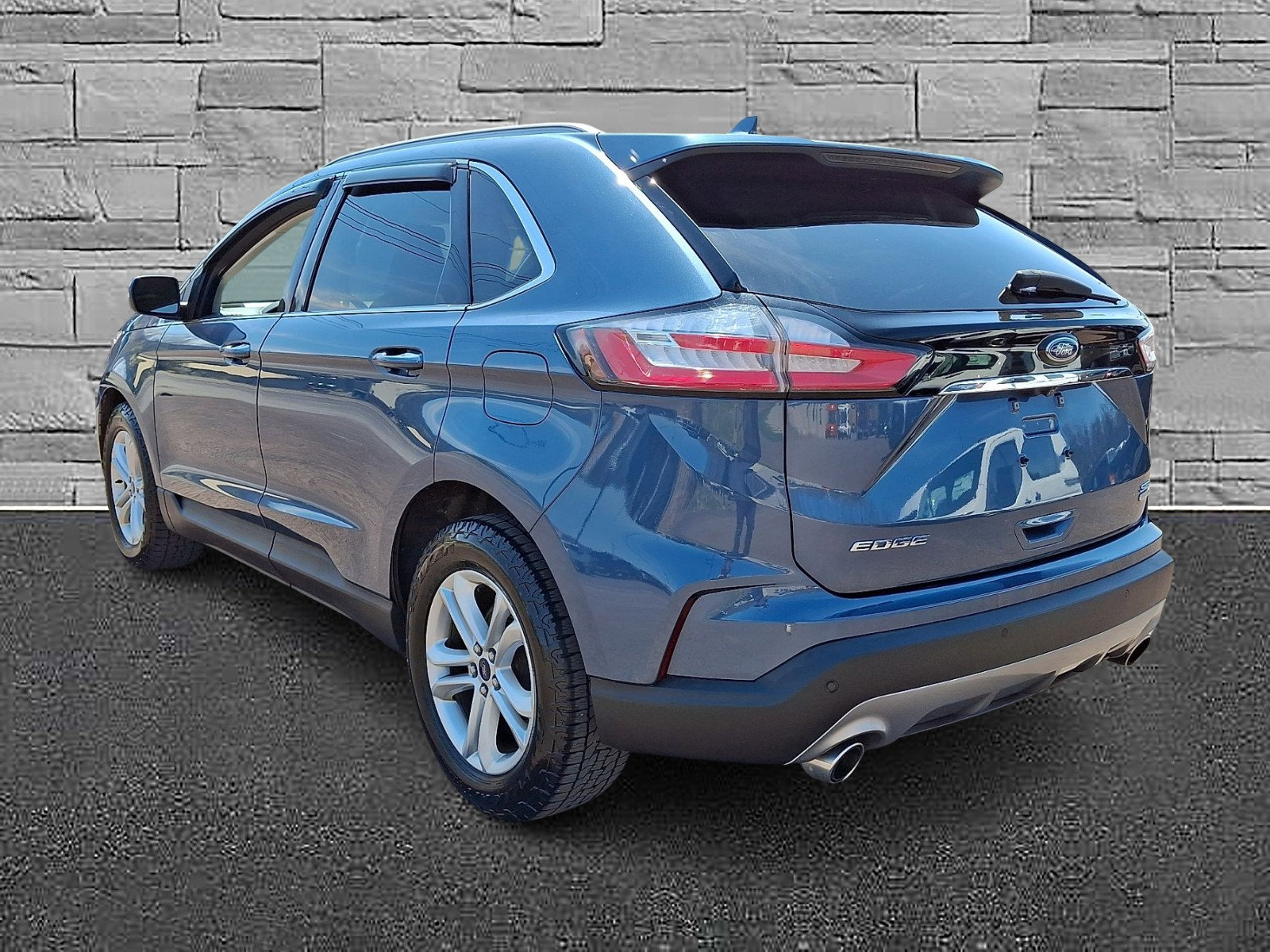 Used 2019 Ford Edge SEL image 8