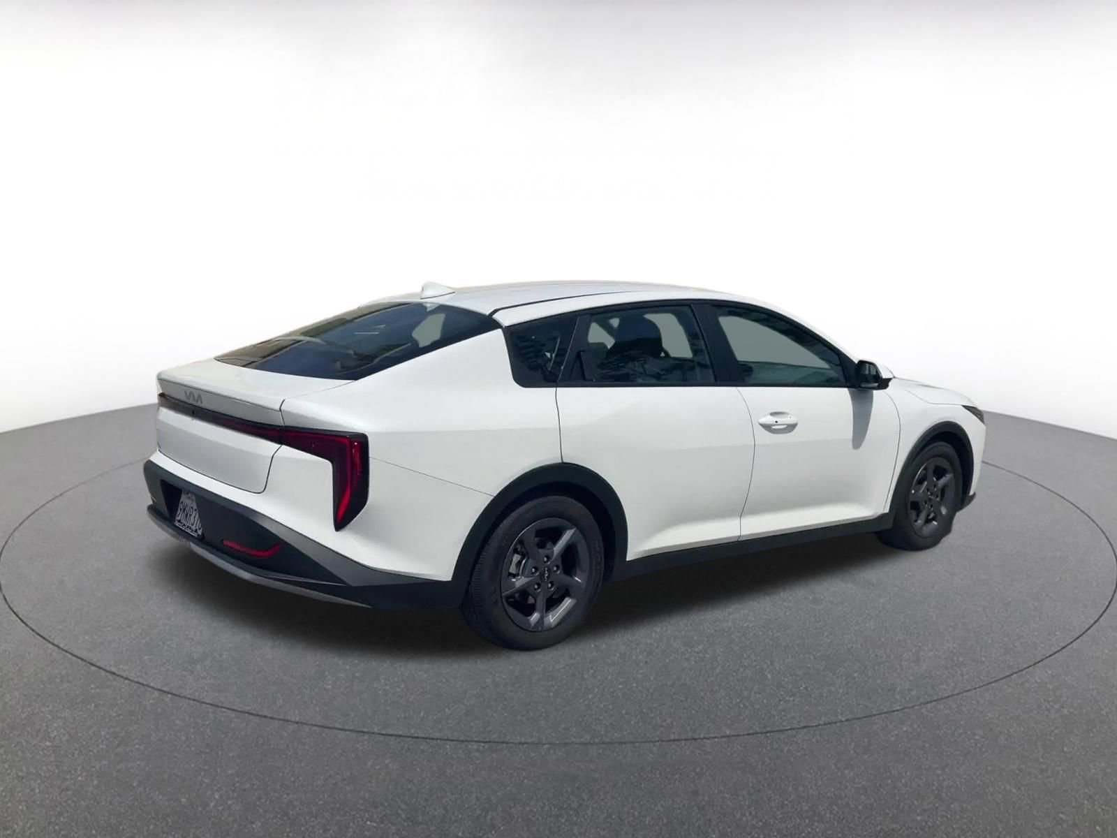 Used 2025 Kia K4 LXS image 15