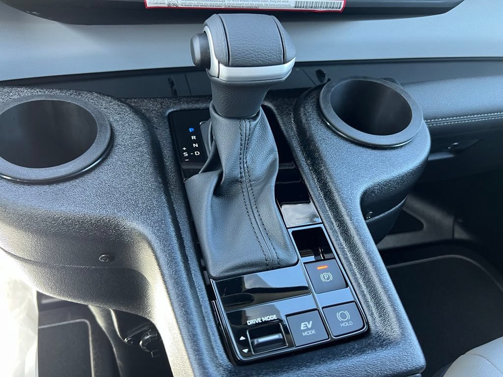 Used 2026 Toyota Sienna XLE FWD image 35