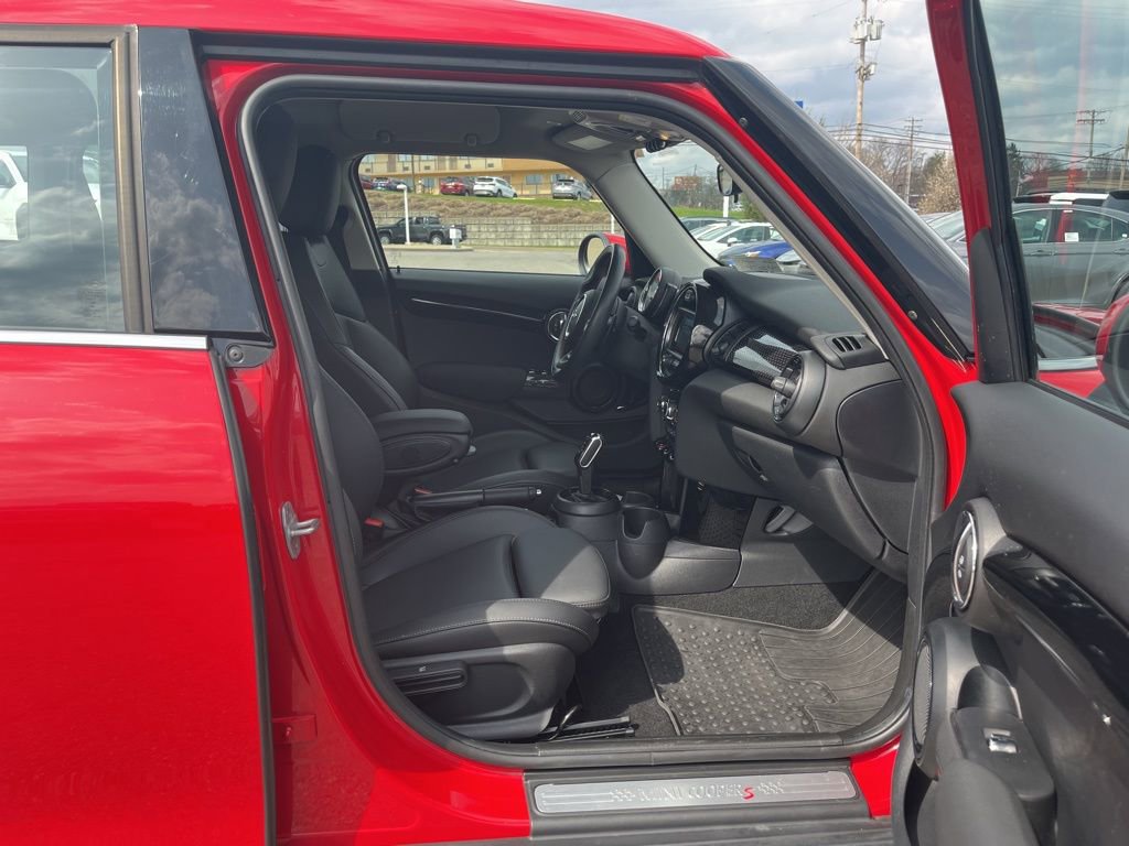 Used 2021 MINI Cooper S image 17
