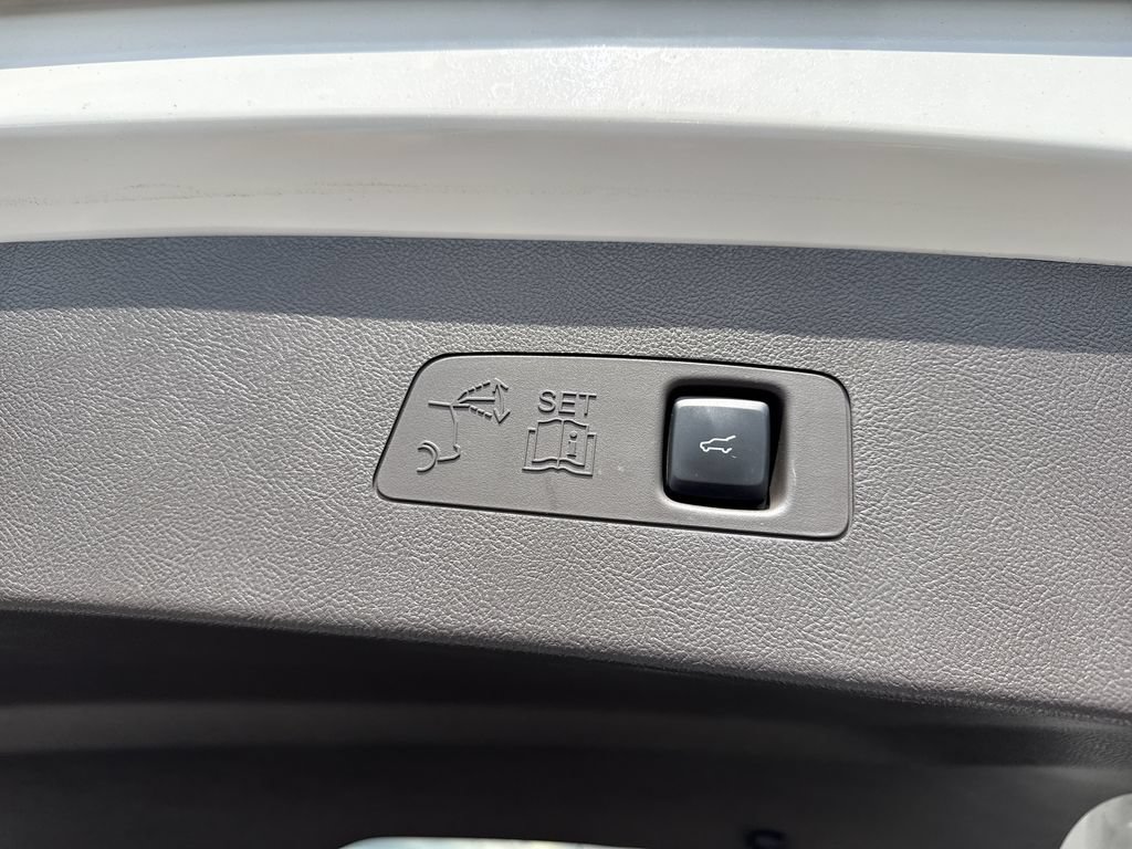 Used 2022 Lincoln Corsair AWD w/ Premium Package image 34