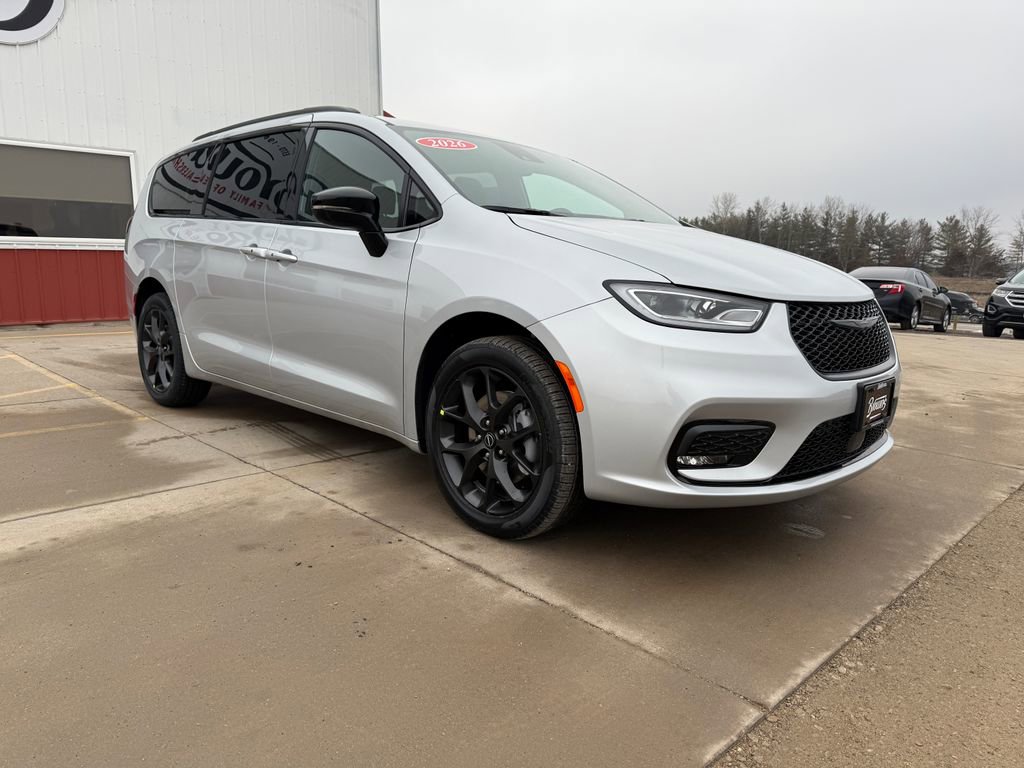 New 2026 Chrysler Pacifica Select w/ S Appearance Package AWD/4WD image 3