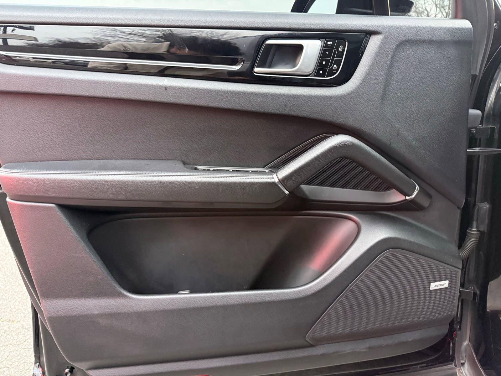 Used 2019 Porsche Cayenne E-Hybrid image 14