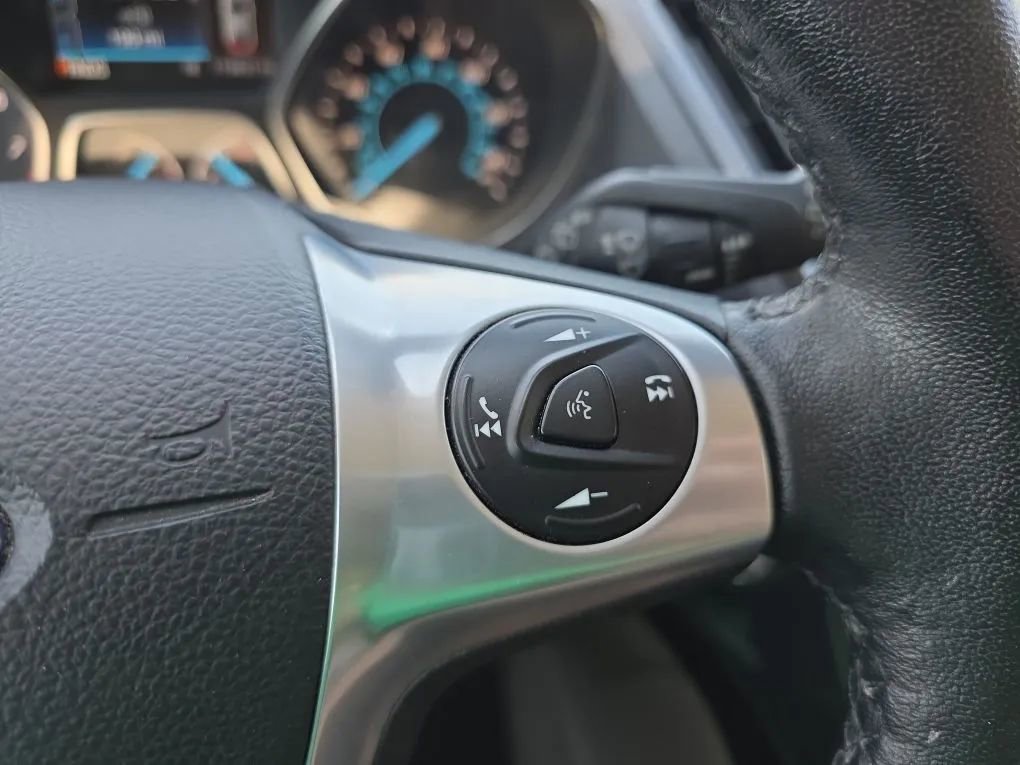 Used 2016 Ford Escape Titanium AWD/4WD image 21