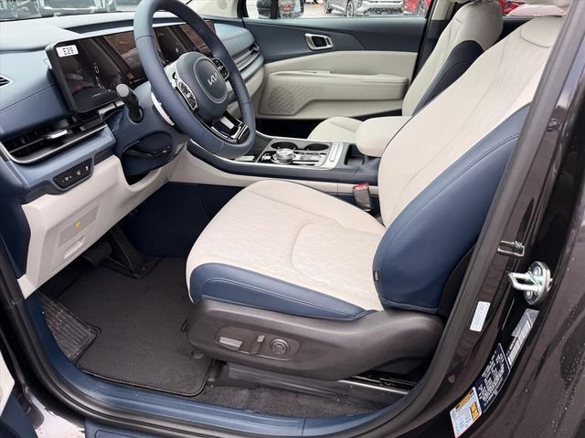 New 2026 Kia Carnival EX FWD image 7
