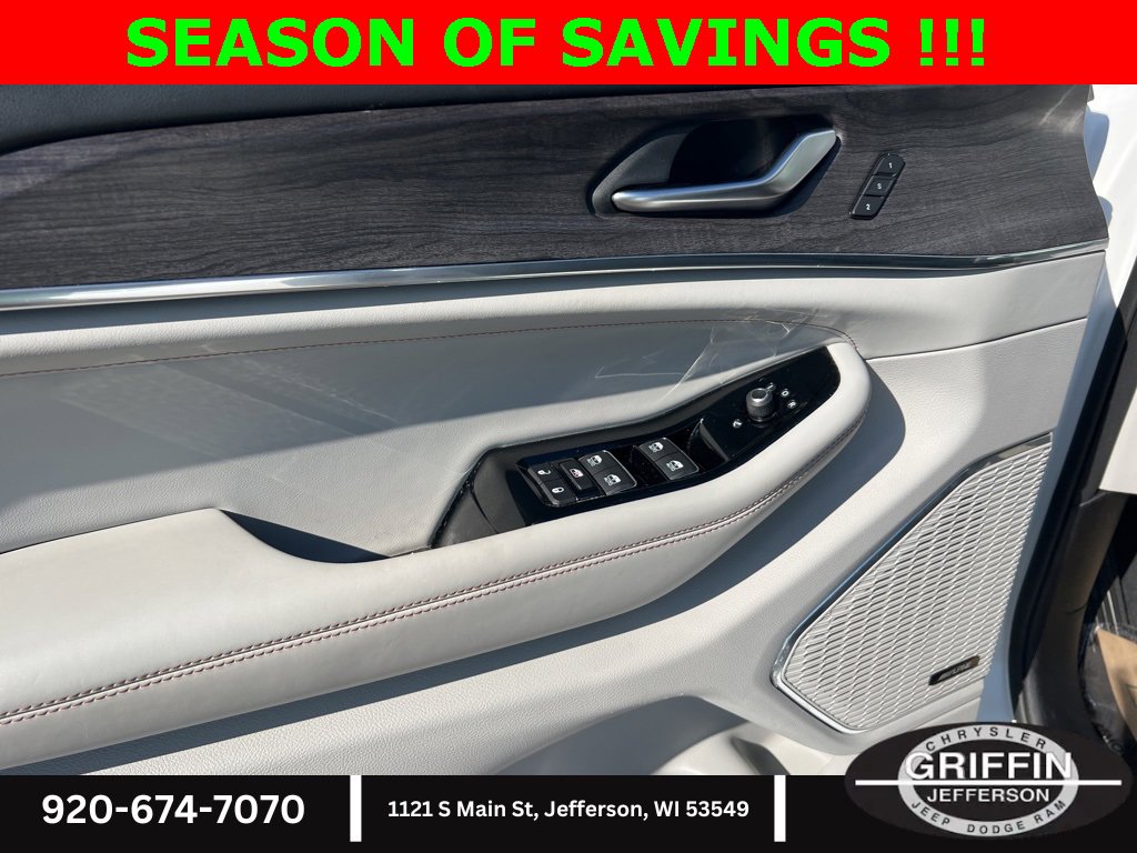 Used 2023 Jeep Grand Cherokee Overland image 18