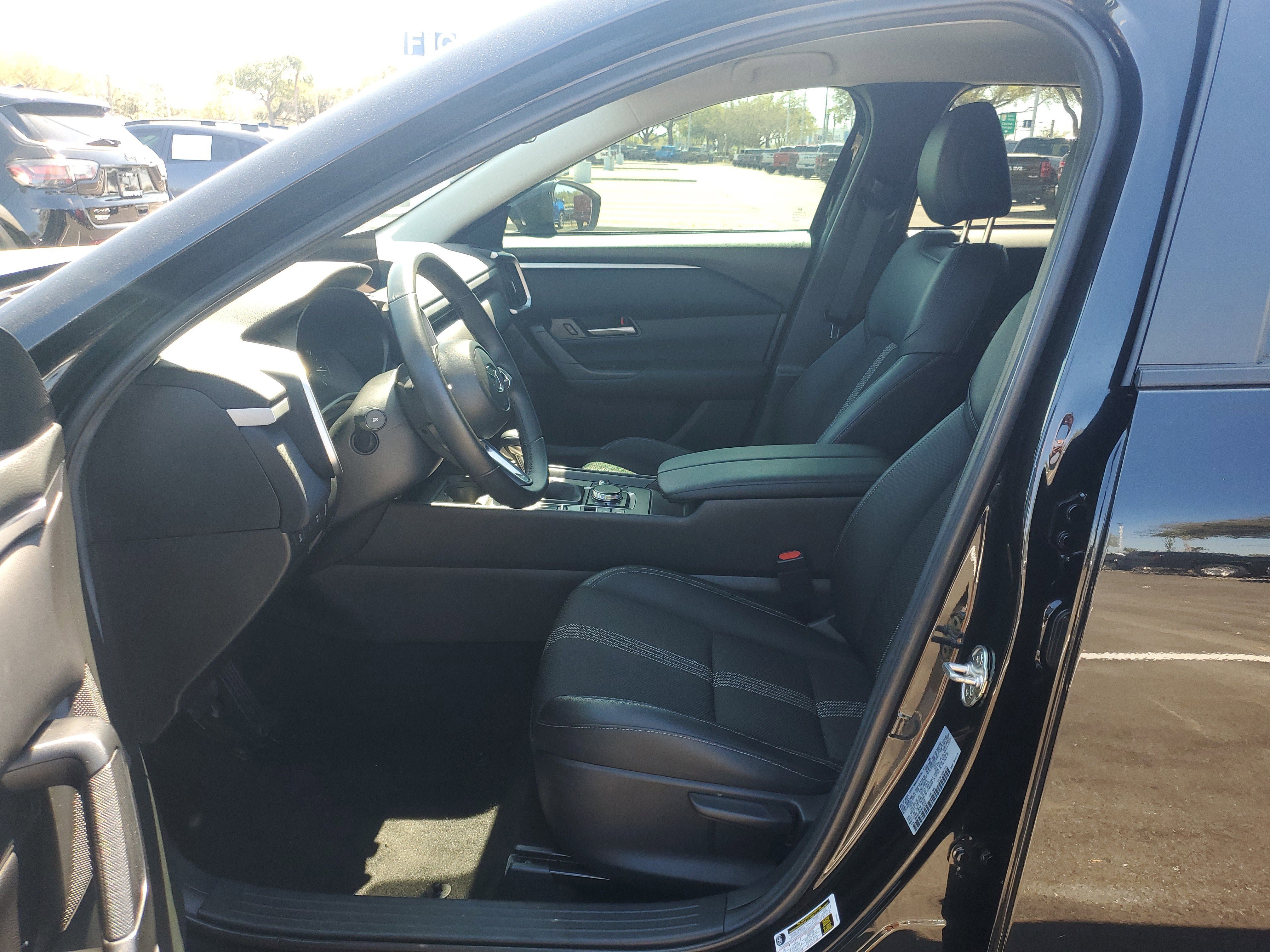 Used 2025 MAZDA CX-50 AWD 2.5 S w/ Select Package image 11