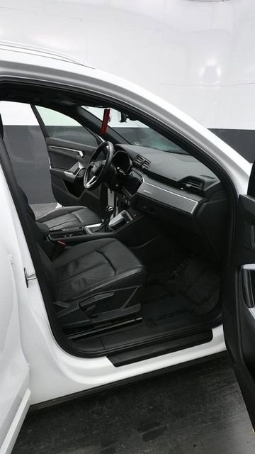 Used 2020 Audi Q3 2.0T Premium image 10